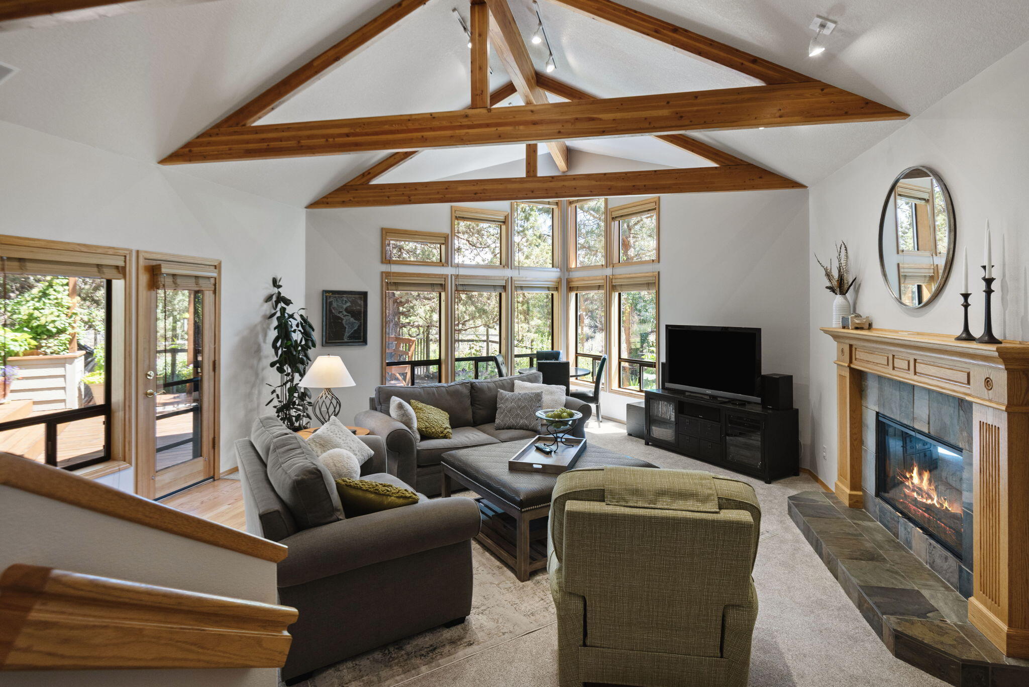 Los Serranos - Residential