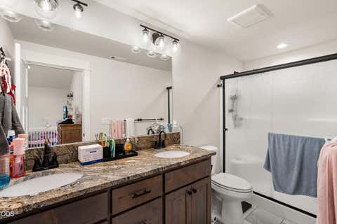 Tiny photo for 1383 Orchard Home Drive, Medford, OR 97501 (MLS # 220223949)