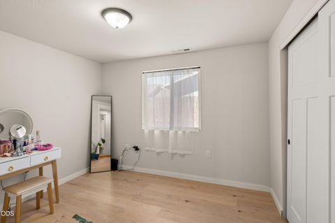 Tiny photo for 1383 Orchard Home Drive, Medford, OR 97501 (MLS # 220223949)