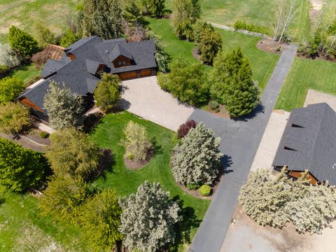 23030 Bear Creek Road Bend OR 97701