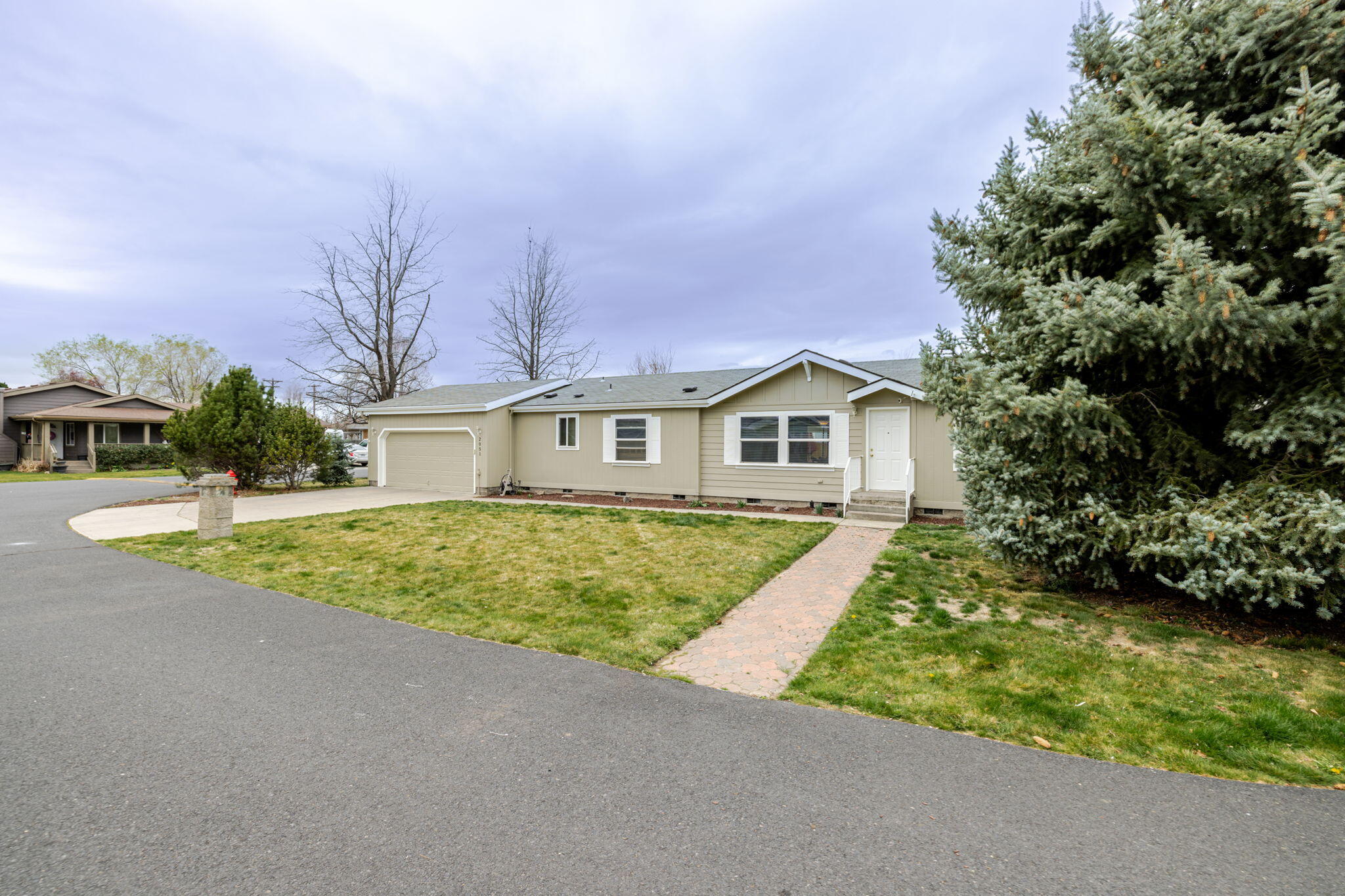 2051 NE Uintah Court