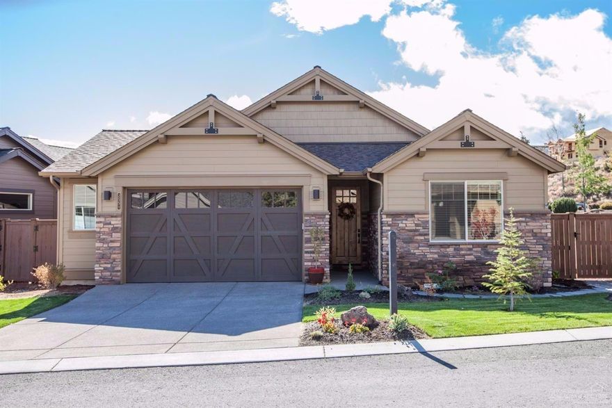 Beautiful Pahlisch built home in Rivers Edge only 4 mos old. Master suite w/walk-in tile shower & den/4th BR on main floor has eng. hardwood floors. Spacious Great room w/cultured stone fireplace, eng. wood flooring, 8ft doors. Two patios w/sliding doors to lg covered patio. Great kitchen w/quartz countertops, SS appliances, Knotty Alder wood cabinetry & under cabinet lighting. Lots of windows & ceiling fans. Upper level has 2 BR, & full bath & loft. View of golf course & only steps away. Fully fenced.