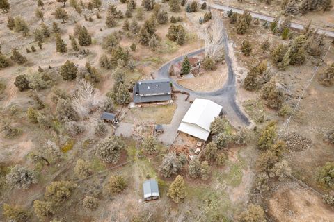 Tiny photo for 5871 SW Badger Road SW, Terrebonne, OR 97760 (MLS # 220215522)