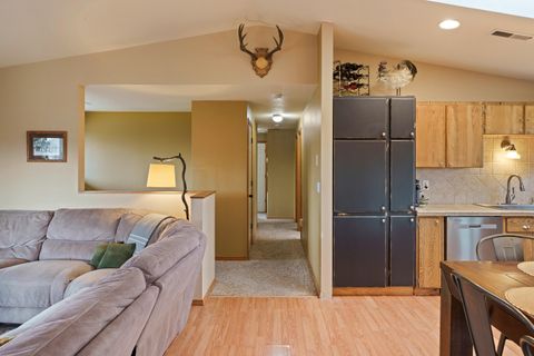 Tiny photo for 5871 SW Badger Road SW, Terrebonne, OR 97760 (MLS # 220215522)