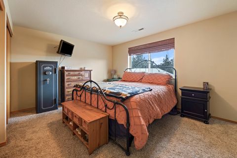 Tiny photo for 5871 SW Badger Road SW, Terrebonne, OR 97760 (MLS # 220215522)