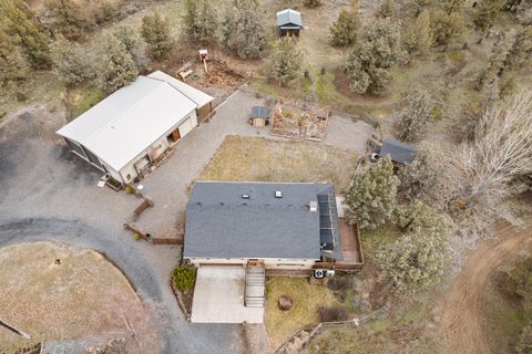 Tiny photo for 5871 SW Badger Road SW, Terrebonne, OR 97760 (MLS # 220215522)