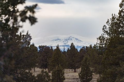 Tiny photo for 5871 SW Badger Road SW, Terrebonne, OR 97760 (MLS # 220215522)