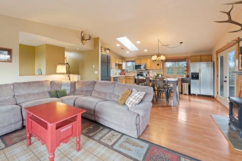 Tiny photo for 5871 SW Badger Road SW, Terrebonne, OR 97760 (MLS # 220215522)