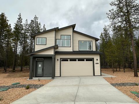 Photo of 16682 Neil Ct Ct #7, La Pine, OR 97739 (MLS # 220217472)