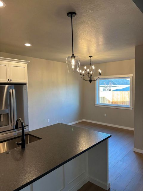 Tiny photo for 3731 Ford Drive, Medford, OR 97504 (MLS # 220211398)