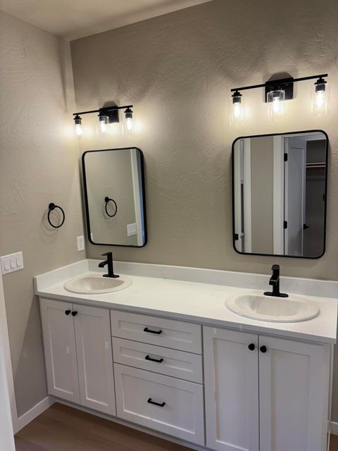 Tiny photo for 3731 Ford Drive, Medford, OR 97504 (MLS # 220211398)