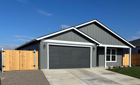 Tiny photo for 3731 Ford Drive, Medford, OR 97504 (MLS # 220211398)