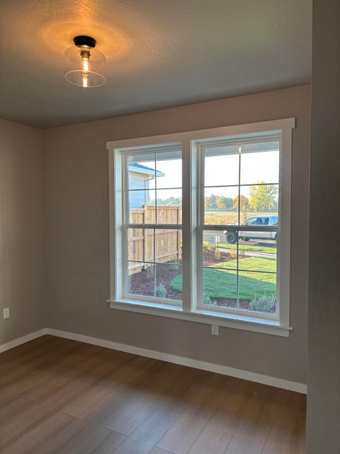 Tiny photo for 3731 Ford Drive, Medford, OR 97504 (MLS # 220211398)