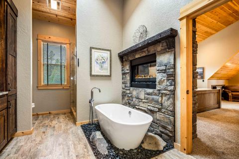 Tiny photo for 14232 Clearwater Lane, La Pine, OR 97739 (MLS # 220217374)