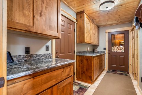 Tiny photo for 14232 Clearwater Lane, La Pine, OR 97739 (MLS # 220217374)