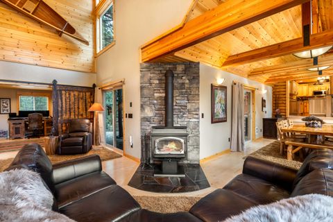 Tiny photo for 14232 Clearwater Lane, La Pine, OR 97739 (MLS # 220217374)