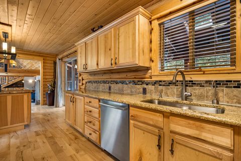 Tiny photo for 14232 Clearwater Lane, La Pine, OR 97739 (MLS # 220217374)