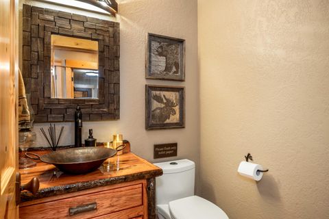 Tiny photo for 14232 Clearwater Lane, La Pine, OR 97739 (MLS # 220217374)