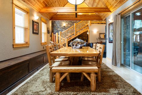 Tiny photo for 14232 Clearwater Lane, La Pine, OR 97739 (MLS # 220217374)