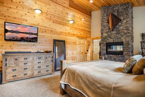 Tiny photo for 14232 Clearwater Lane, La Pine, OR 97739 (MLS # 220217374)