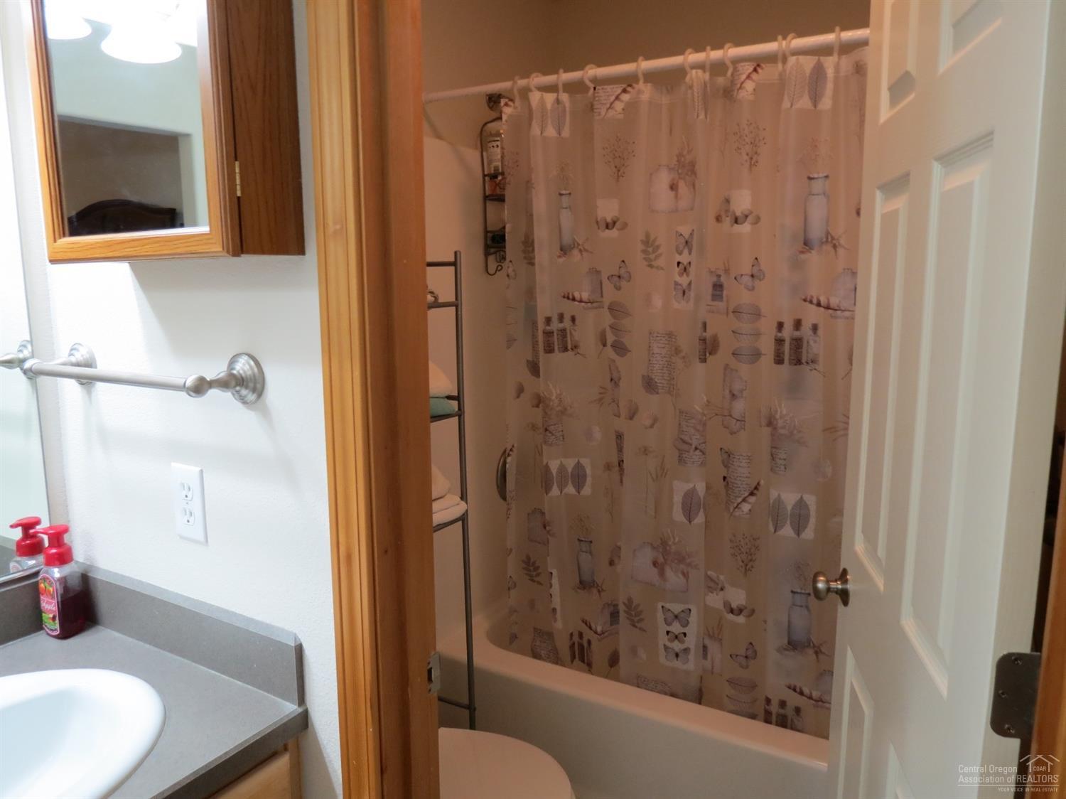 Ni Lah Sha Village - Residential