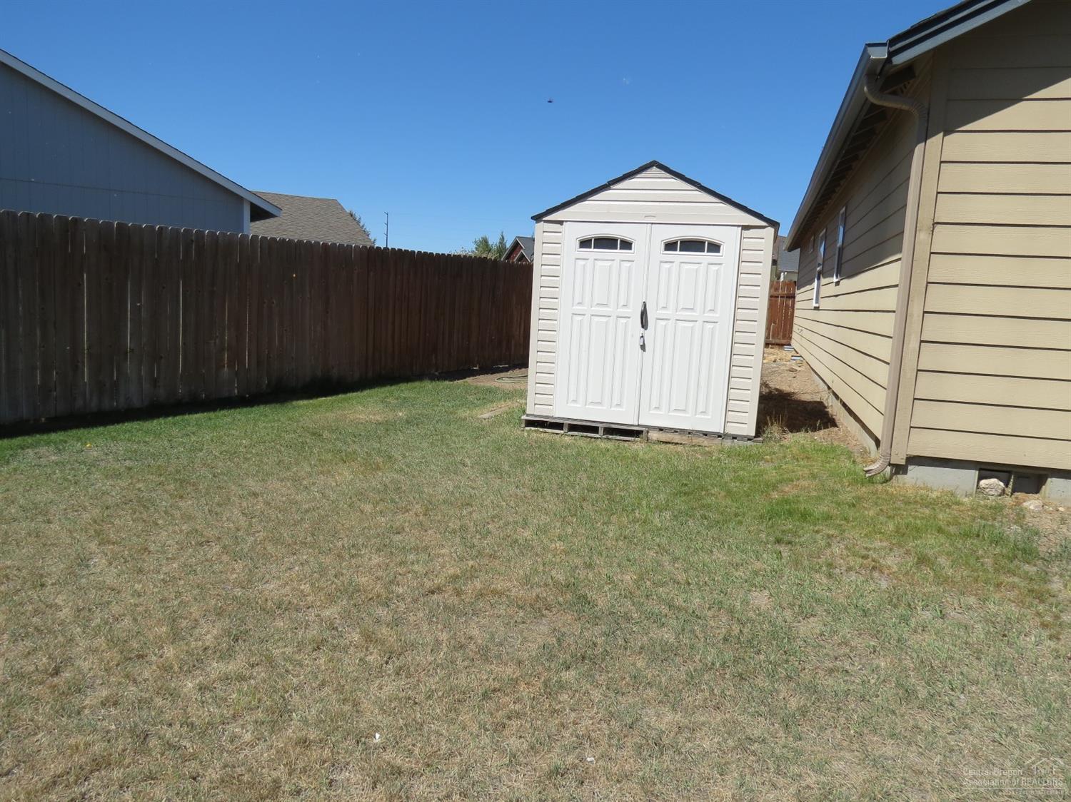 Ni Lah Sha Village - Residential