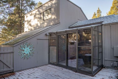 Tiny photo for 57283 MEADOW HOUSE LOOP Loop #85, Sunriver, OR 97707 (MLS # 220213106)