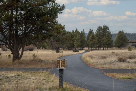 Tiny photo for 57283 MEADOW HOUSE LOOP Loop #85, Sunriver, OR 97707 (MLS # 220213106)