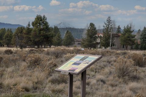 Tiny photo for 57283 MEADOW HOUSE LOOP Loop #85, Sunriver, OR 97707 (MLS # 220213106)