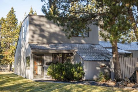 Tiny photo for 57283 MEADOW HOUSE LOOP Loop #85, Sunriver, OR 97707 (MLS # 220213106)