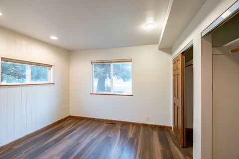 Tiny photo for 215 S Spruce Street, Sisters, OR 97759 (MLS # 220213428)