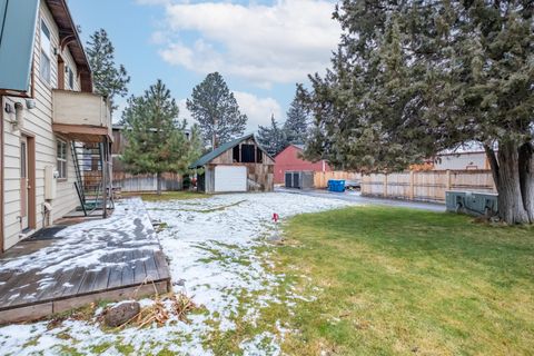 Tiny photo for 215 S Spruce Street, Sisters, OR 97759 (MLS # 220213428)