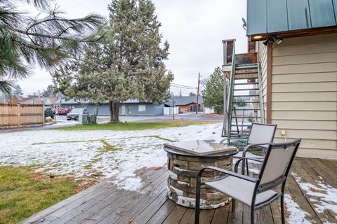 Tiny photo for 215 S Spruce Street, Sisters, OR 97759 (MLS # 220213428)