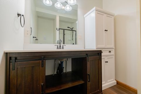 Tiny photo for 215 S Spruce Street, Sisters, OR 97759 (MLS # 220213428)