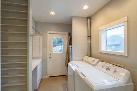 Tiny photo for 215 S Spruce Street, Sisters, OR 97759 (MLS # 220213428)