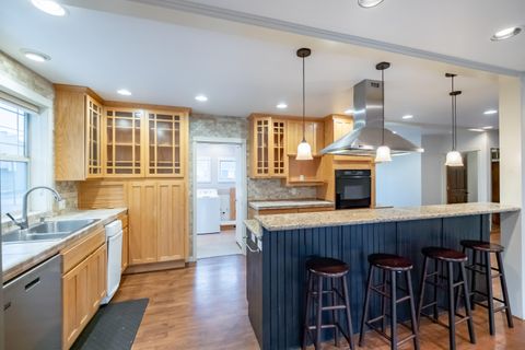 Tiny photo for 215 S Spruce Street, Sisters, OR 97759 (MLS # 220213428)