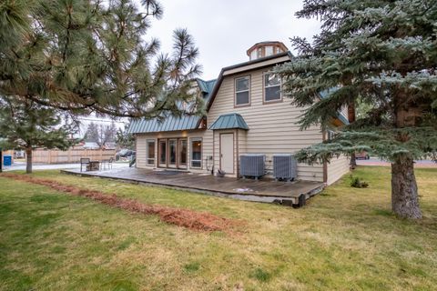 Tiny photo for 215 S Spruce Street, Sisters, OR 97759 (MLS # 220213428)