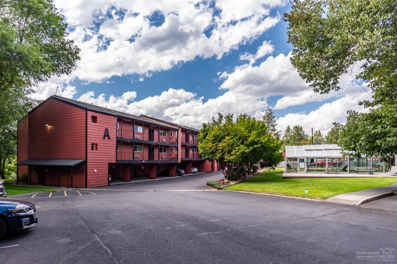 Bend Riverside - Residential