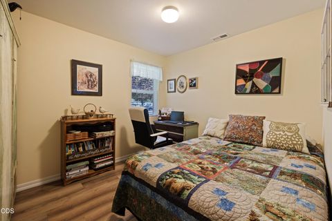 Tiny photo for 1425 SW 31st Street, Redmond, OR 97756 (MLS # 220223212)