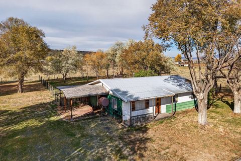 Tiny photo for 3464 NW Rimrock Acres Loop, Prineville, OR 97754 (MLS # 220211163)