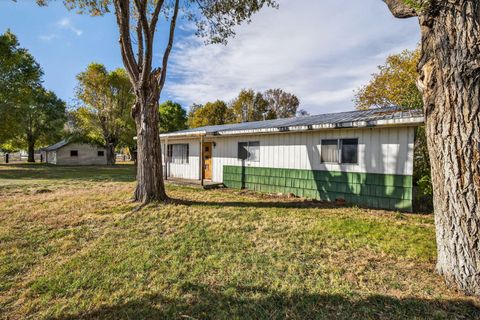 Tiny photo for 3464 NW Rimrock Acres Loop, Prineville, OR 97754 (MLS # 220211163)