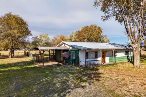 Tiny photo for 3464 NW Rimrock Acres Loop, Prineville, OR 97754 (MLS # 220211163)