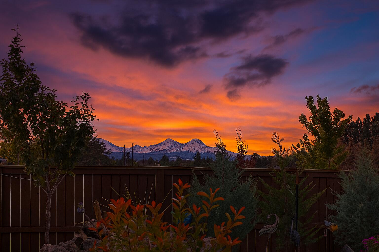 3827 NE Oakside Loop
