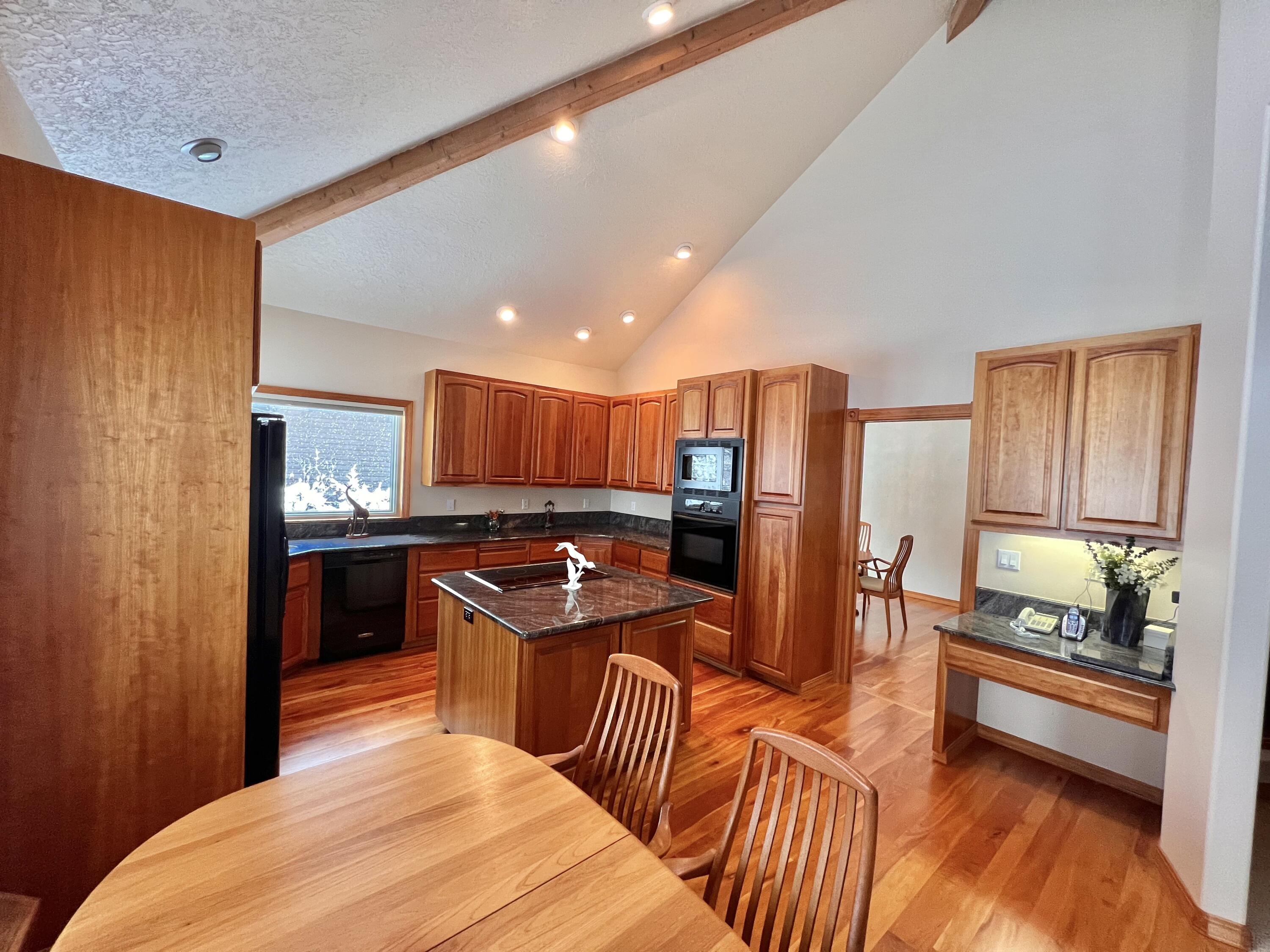 7th Mtn Golf Village - Residential