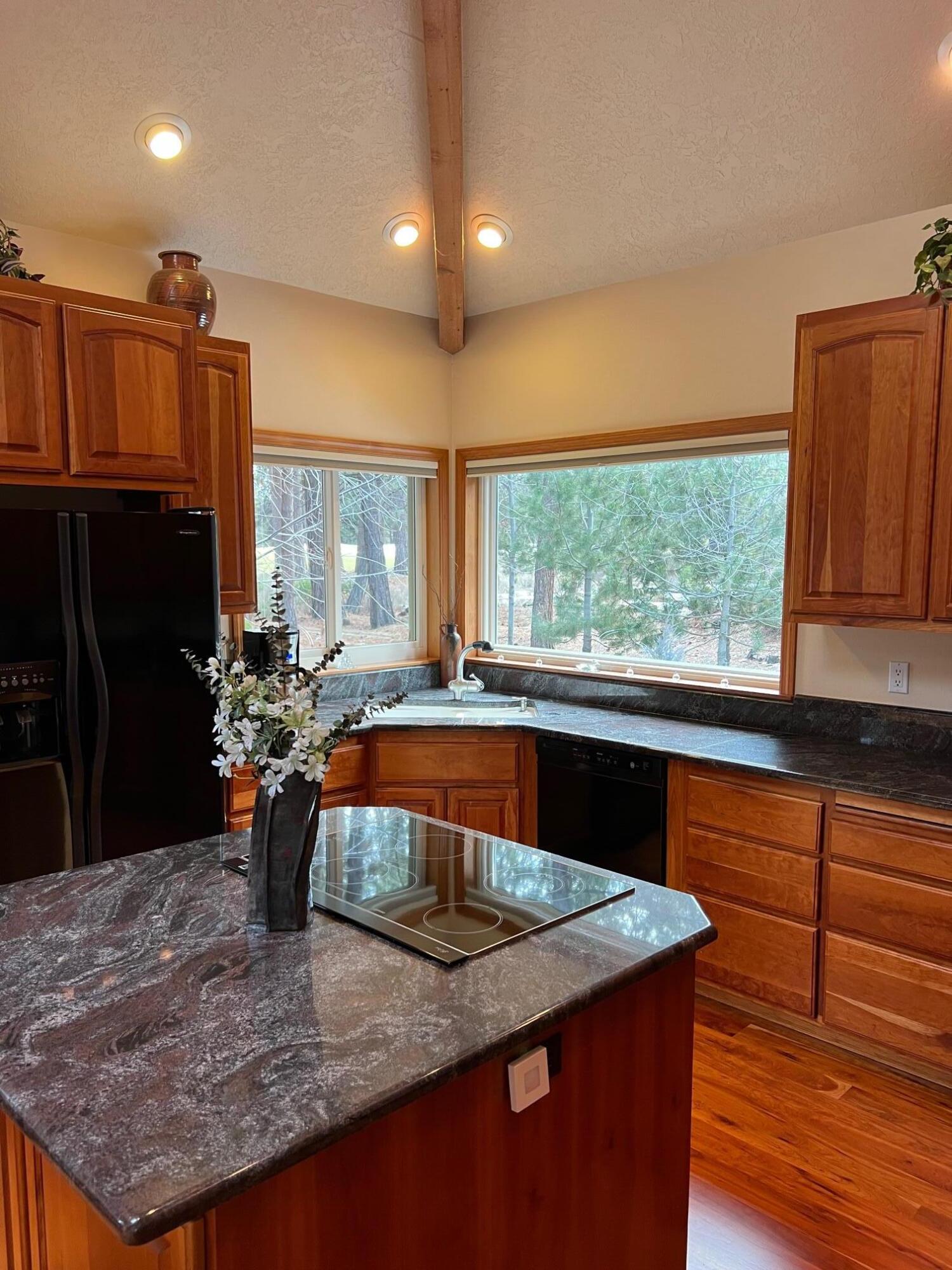 7th Mtn Golf Village - Residential