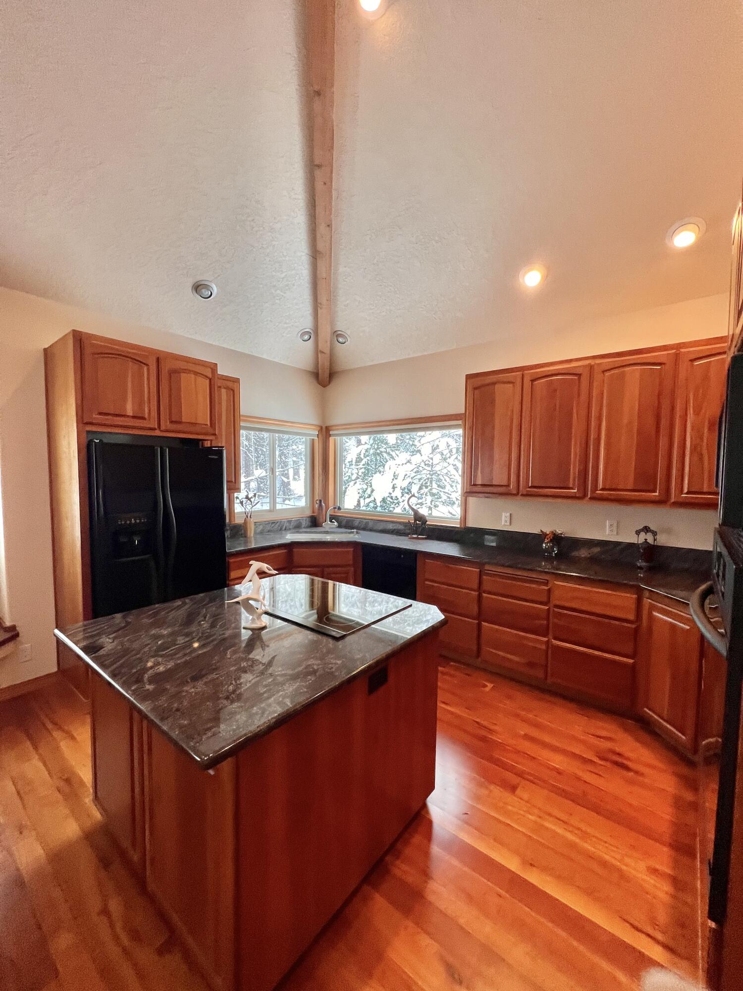 7th Mtn Golf Village - Residential