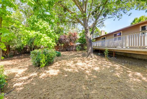 Tiny photo for 2533 Tahitian Avenue, Medford, OR 97504 (MLS # 220223457)