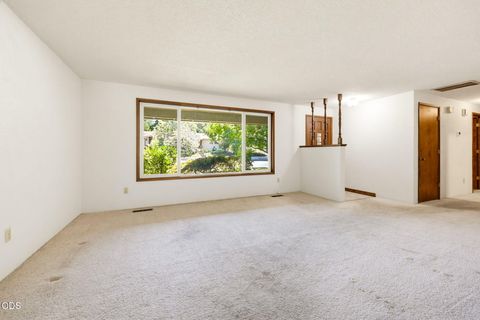 Tiny photo for 2533 Tahitian Avenue, Medford, OR 97504 (MLS # 220223457)