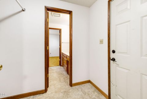 Tiny photo for 2533 Tahitian Avenue, Medford, OR 97504 (MLS # 220223457)