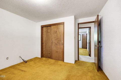 Tiny photo for 2533 Tahitian Avenue, Medford, OR 97504 (MLS # 220223457)